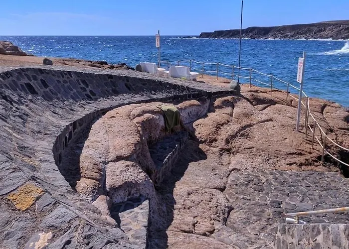 Penthouse With Sunset View Near The Apartman