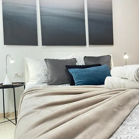 Penthouse With Sunset View Near The Апартаменты Ла-Листада