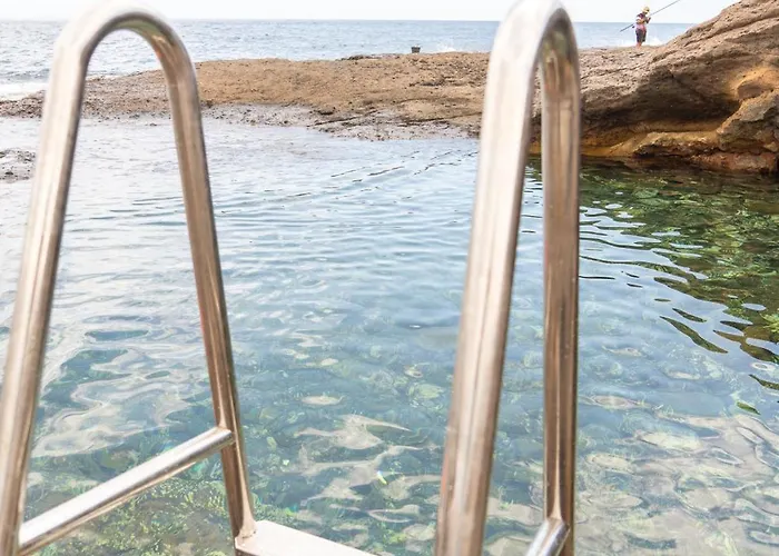 Penthouse With Sunset View Near The Apartmán *